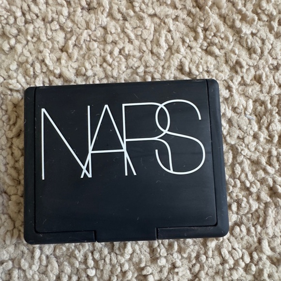 Pink Blush Compact - Picture 2 of 4